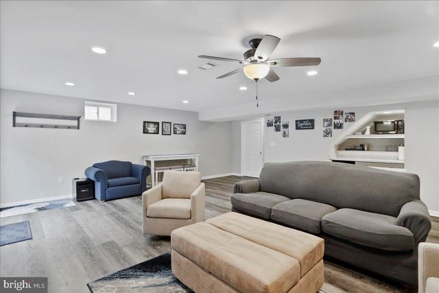 154 STAGER AVE, Falling Waters, WV 25419