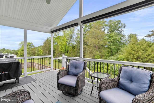 154 STAGER AVE, Falling Waters, WV 25419