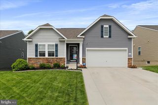 154 STAGER AVE, Falling Waters, WV 25419