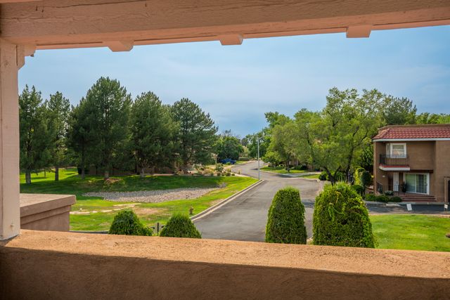 1509 Plaza Encantada NW, Albuquerque, NM 87107