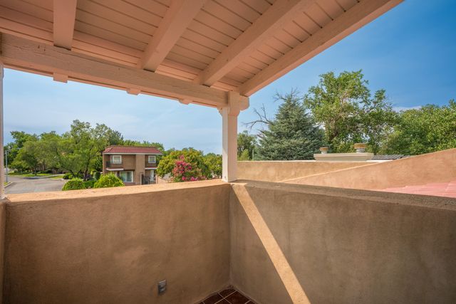 1509 Plaza Encantada NW, Albuquerque, NM 87107