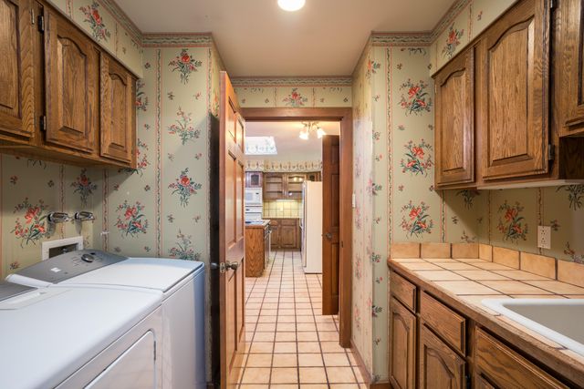 1509 Plaza Encantada NW, Albuquerque, NM 87107