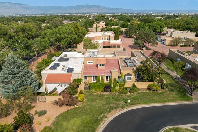 1509 Plaza Encantada NW, Albuquerque, NM 87107