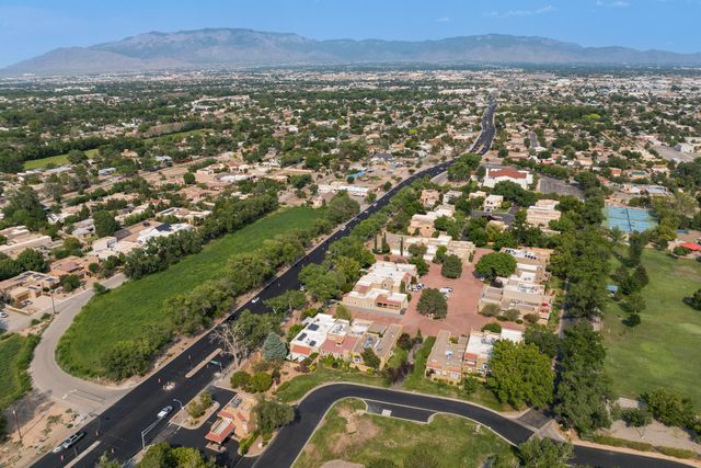 1509 Plaza Encantada NW, Albuquerque, NM 87107