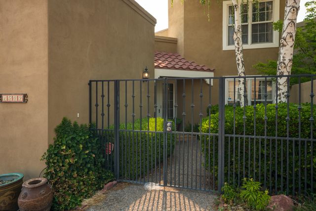 1509 Plaza Encantada NW, Albuquerque, NM 87107