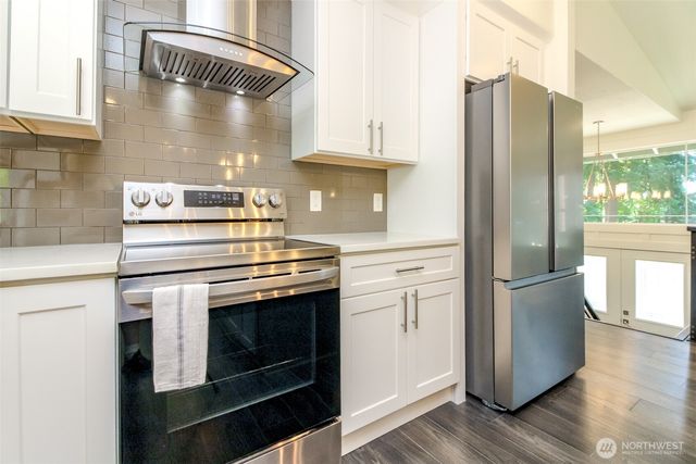 6109 50 St Court W, University Place, WA 98467