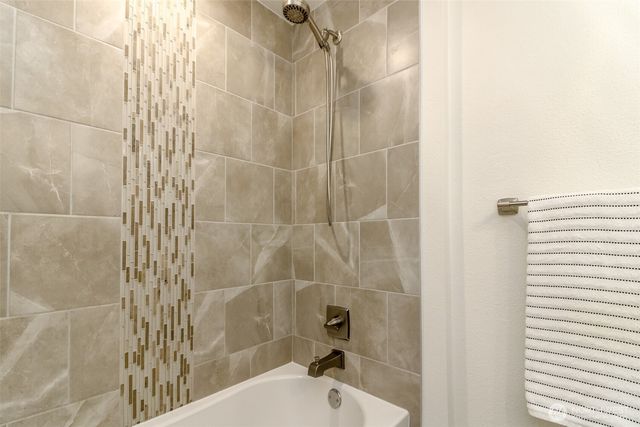 6109 50 St Court W, University Place, WA 98467