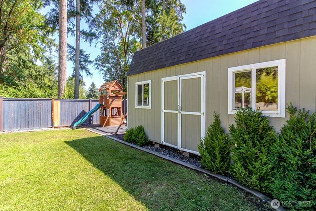 6109 50 St Court W, University Place, WA 98467