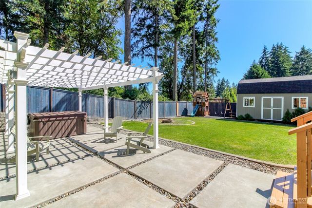 6109 50 St Court W, University Place, WA 98467