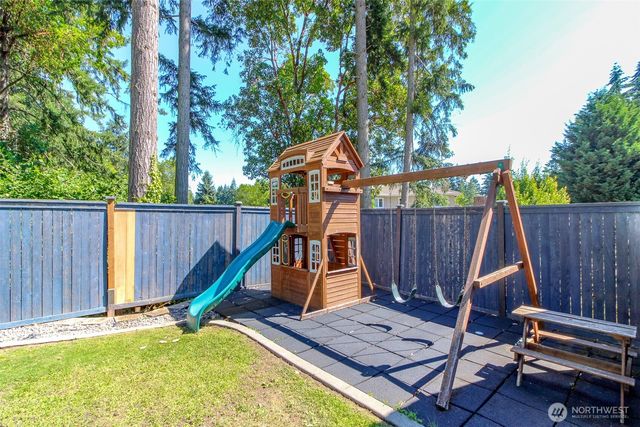 6109 50 St Court W, University Place, WA 98467