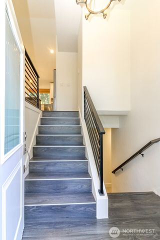 6109 50 St Court W, University Place, WA 98467