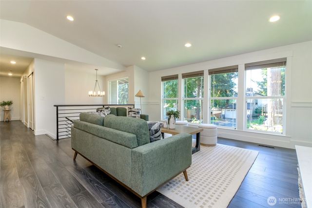 6109 50 St Court W, University Place, WA 98467