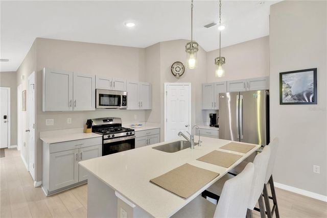 5492 SUMMER SUNSET DRIVE, Apollo Beach, FL 33572
