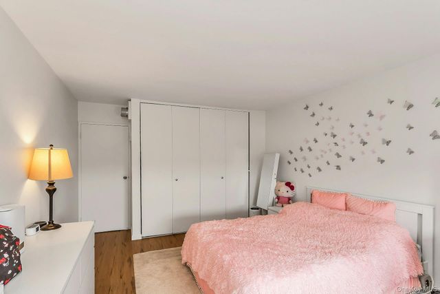 2 Bay Club 11 F, Bayside, NY 11360