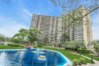 2 Bay Club 11 F, Bayside, NY 11360