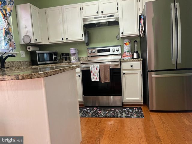 19 APPLEGRATH CT, Germantown, MD 20876