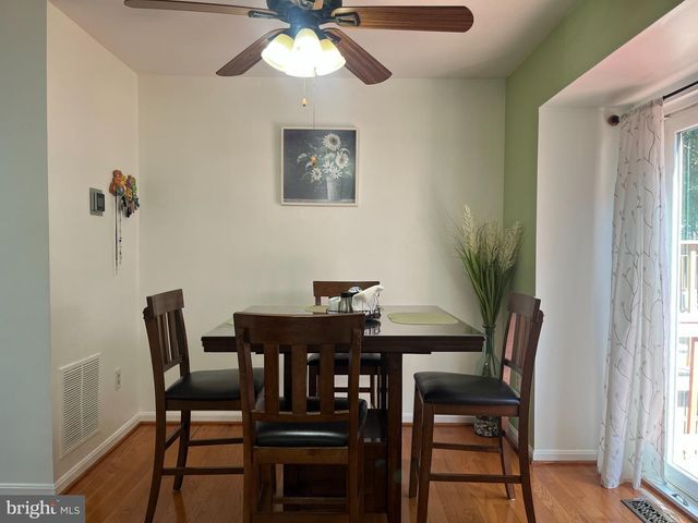 19 APPLEGRATH CT, Germantown, MD 20876