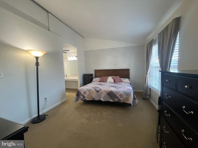 19 APPLEGRATH CT, Germantown, MD 20876