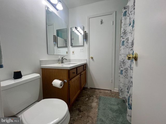19 APPLEGRATH CT, Germantown, MD 20876