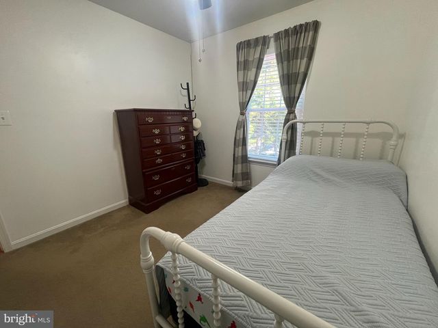 19 APPLEGRATH CT, Germantown, MD 20876