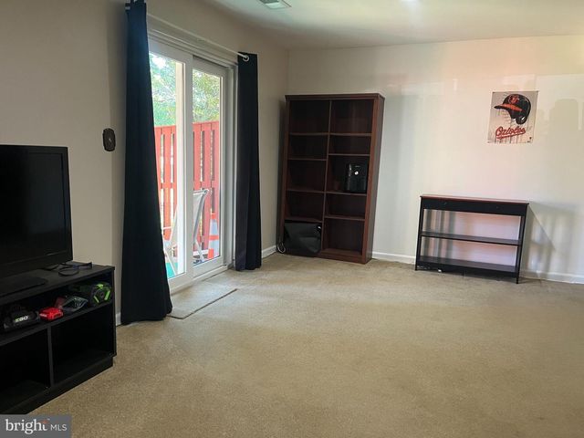 19 APPLEGRATH CT, Germantown, MD 20876
