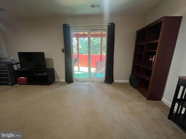 19 APPLEGRATH CT, Germantown, MD 20876