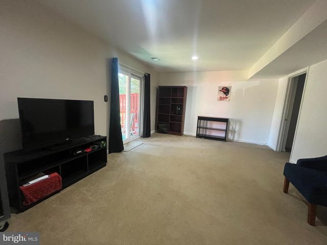 19 APPLEGRATH CT, Germantown, MD 20876