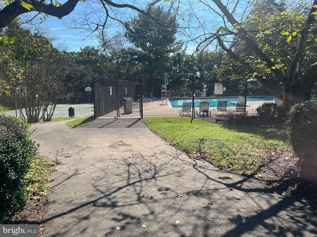 19 APPLEGRATH CT, Germantown, MD 20876