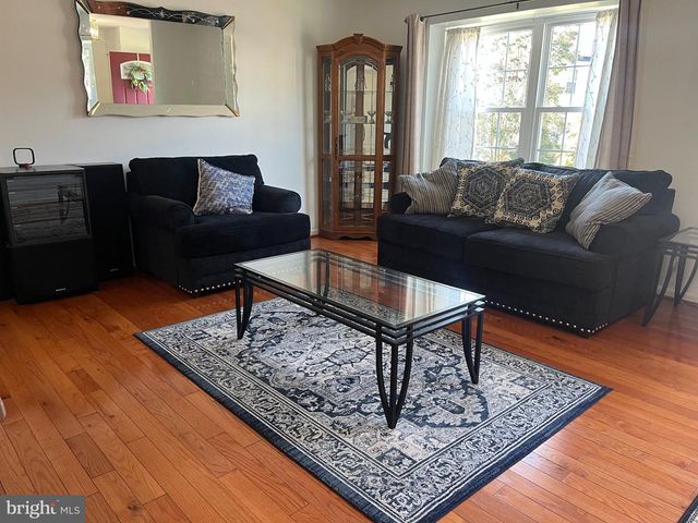 19 APPLEGRATH CT, Germantown, MD 20876