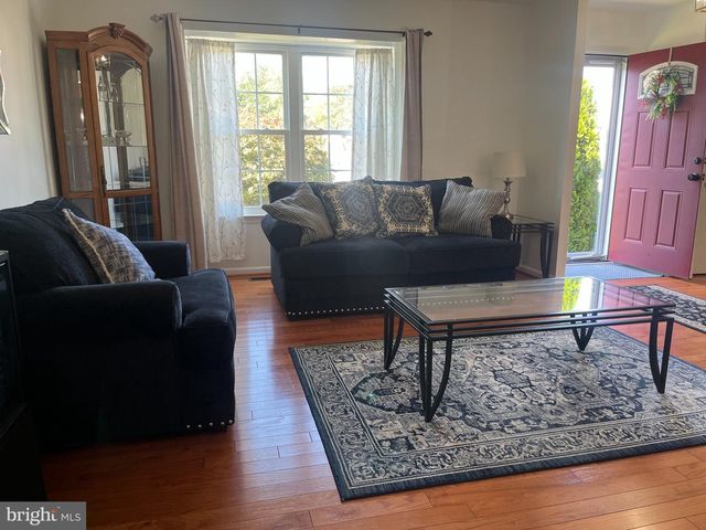 19 APPLEGRATH CT, Germantown, MD 20876