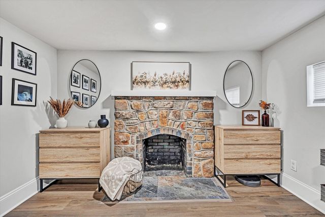 2232 Mount Regis DR, Salem, VA 24153