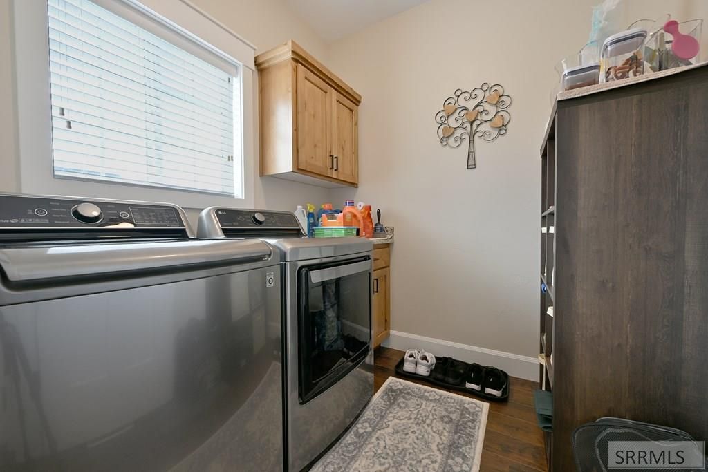 Image 16 of property listing at 4922 Torcello Drive, Ammon, ID 83406