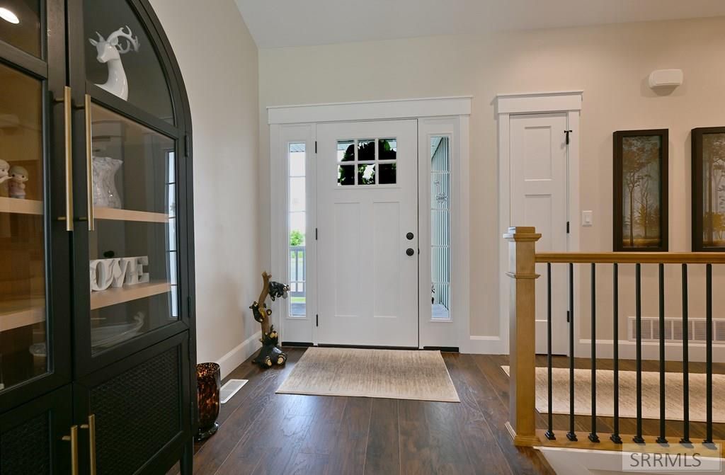 Image 2 of property listing at 4922 Torcello Drive, Ammon, ID 83406