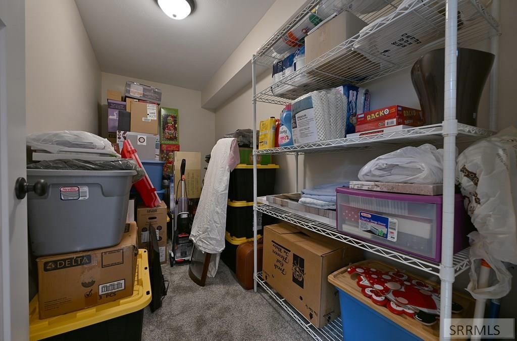 Image 22 of property listing at 4922 Torcello Drive, Ammon, ID 83406