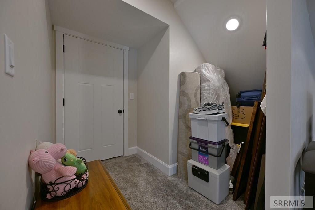 Image 23 of property listing at 4922 Torcello Drive, Ammon, ID 83406