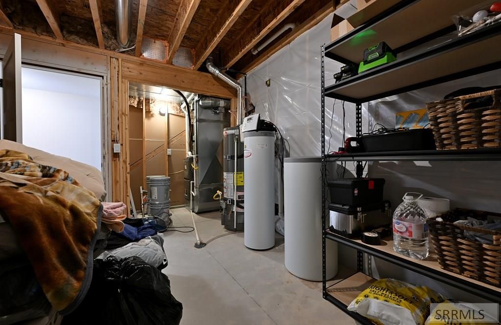 Image 25 of property listing at 4922 Torcello Drive, Ammon, ID 83406