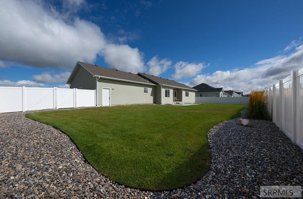 Image 31 of property listing at 4922 Torcello Drive, Ammon, ID 83406