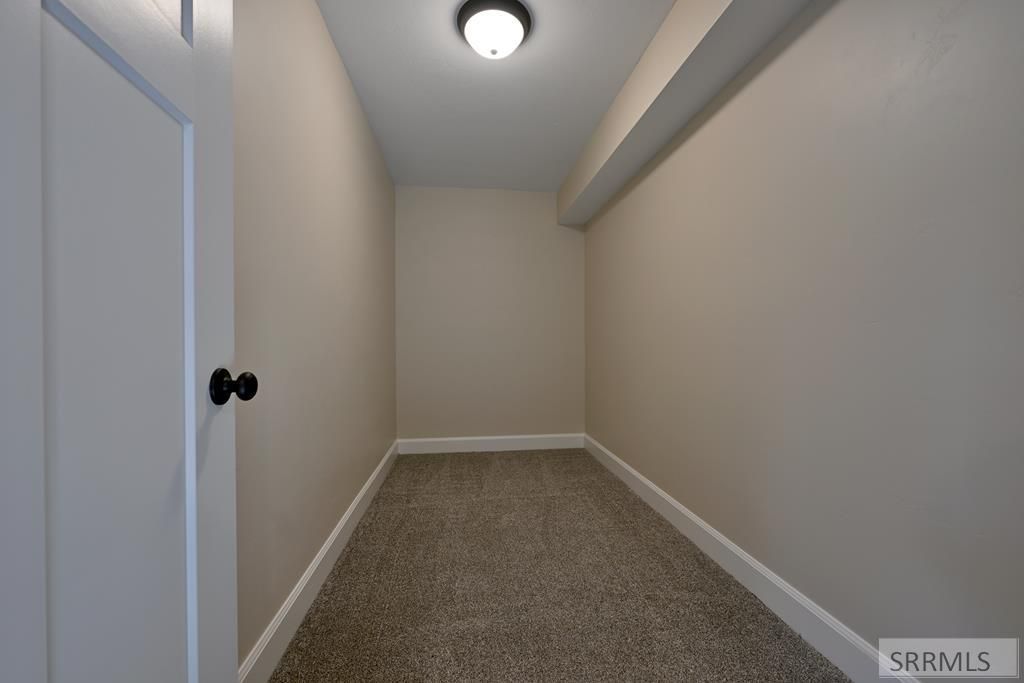 Image 38 of property listing at 4922 Torcello Drive, Ammon, ID 83406