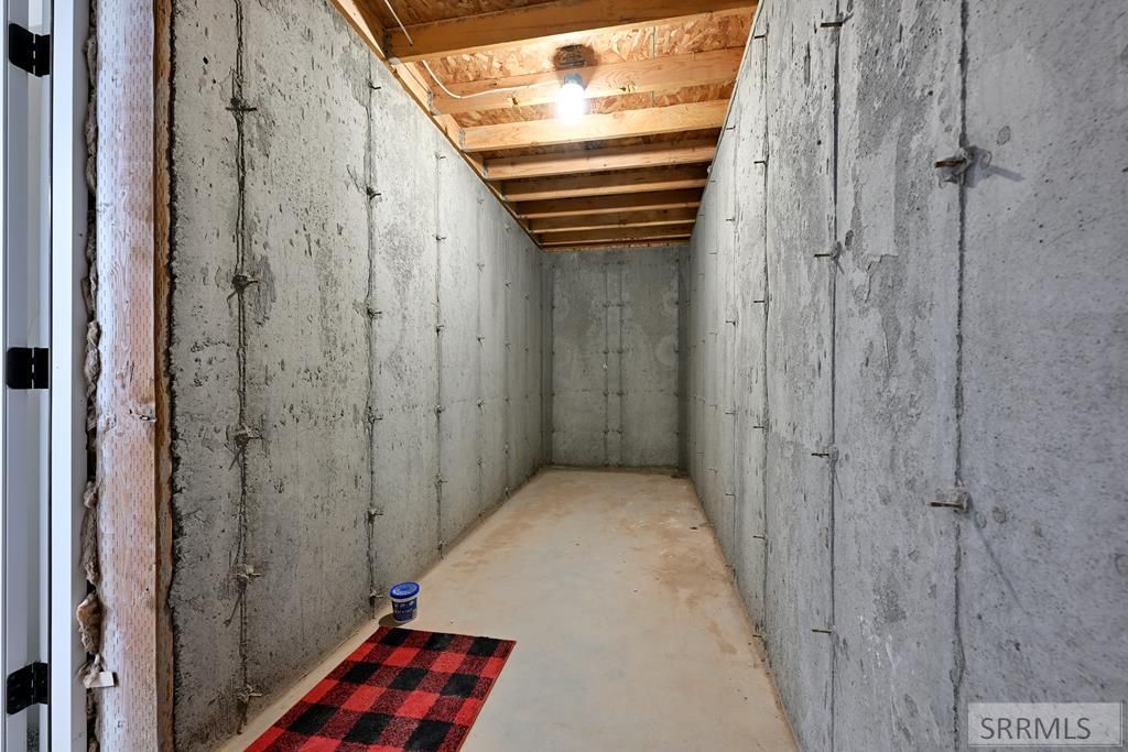 Image 40 of property listing at 4922 Torcello Drive, Ammon, ID 83406