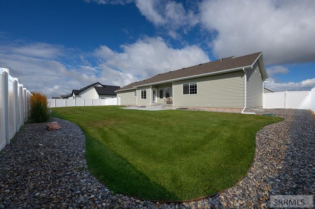 Image 47 of property listing at 4922 Torcello Drive, Ammon, ID 83406