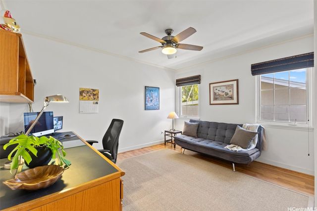 910 Hunakai Street, Honolulu, HI 96816