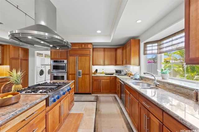 910 Hunakai Street, Honolulu, HI 96816