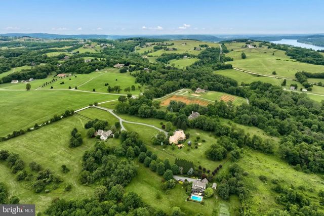1270 KLINES RUN RD, Wrightsville, PA 17368