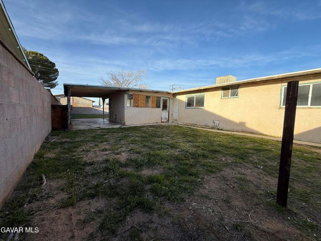 12401 El Mirage Street, Boron, CA 93516