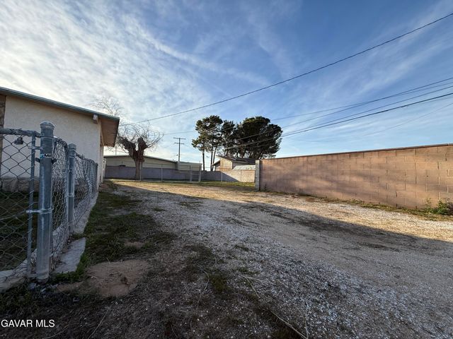 12401 El Mirage Street, Boron, CA 93516