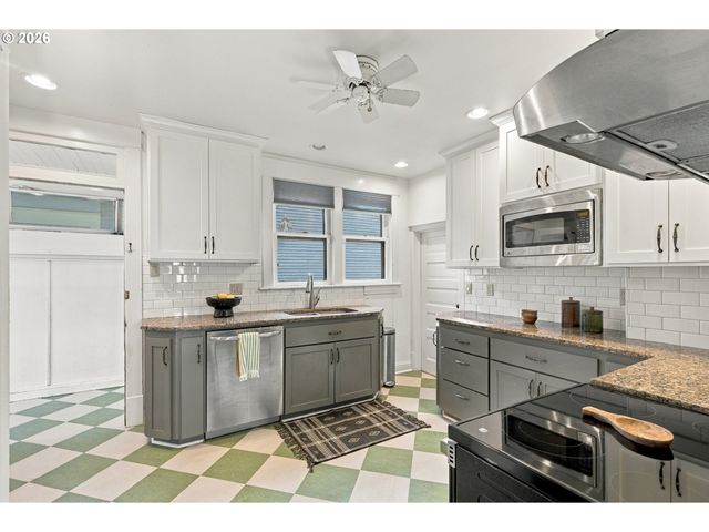 1523 Se 32ND Pl, Portland, OR 97214