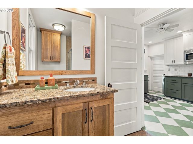 1523 Se 32ND Pl, Portland, OR 97214