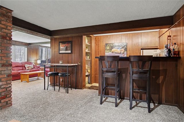 39 Hunters Run, Perinton, NY 14534