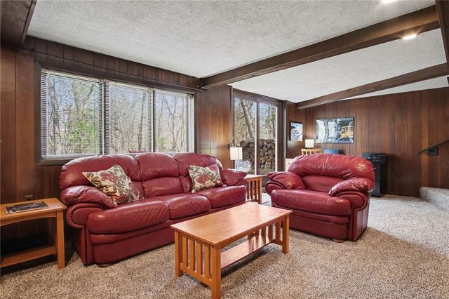 39 Hunters Run, Perinton, NY 14534