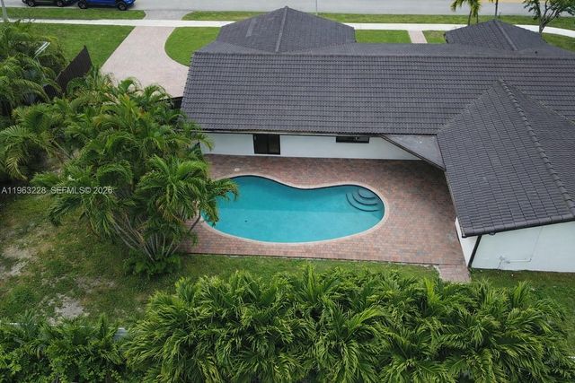 6020 NE 18th Terrace, Fort Lauderdale, FL 33308